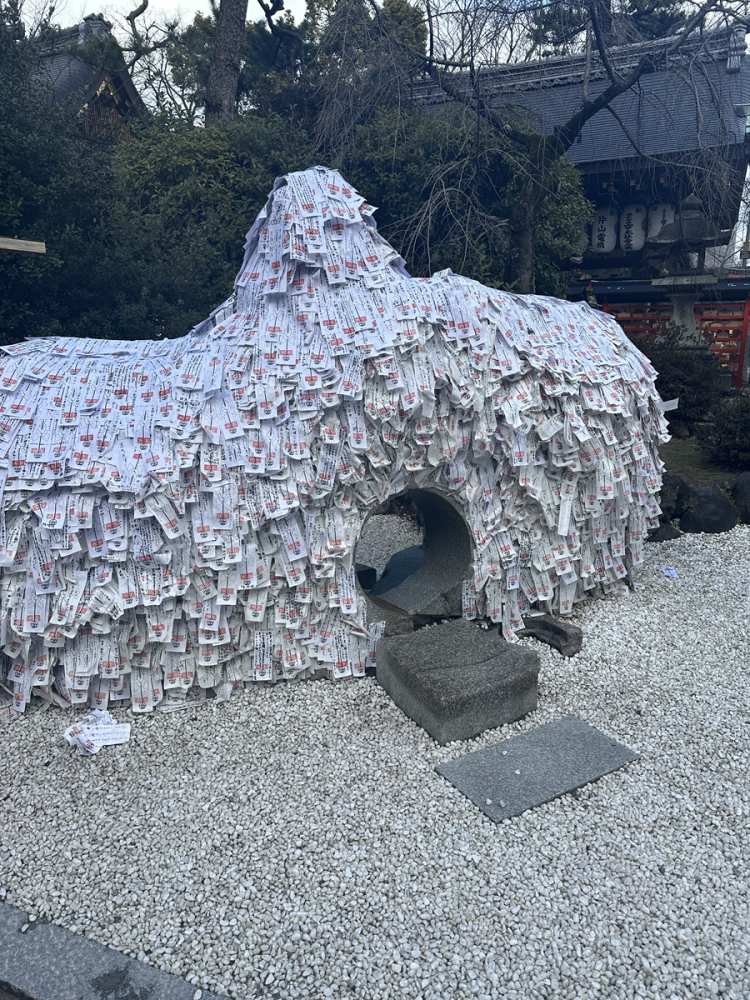 ����������{���܁E���s