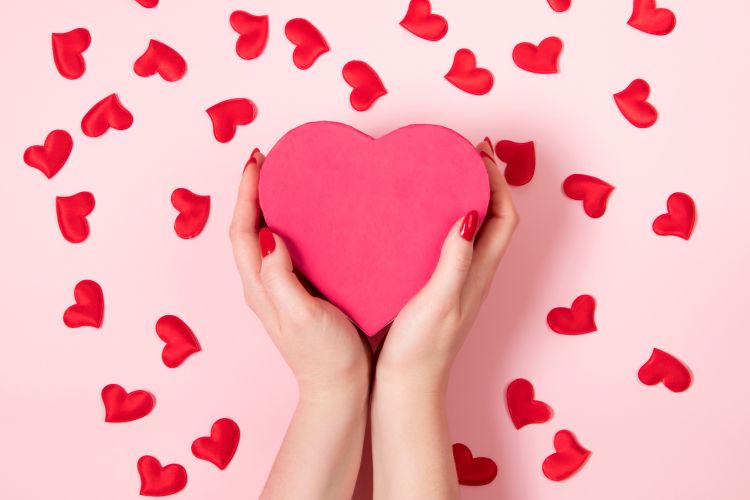 一目惚れとは?運命?男女の心理の違いや男性の一目惚れサインを大紹介!<br>