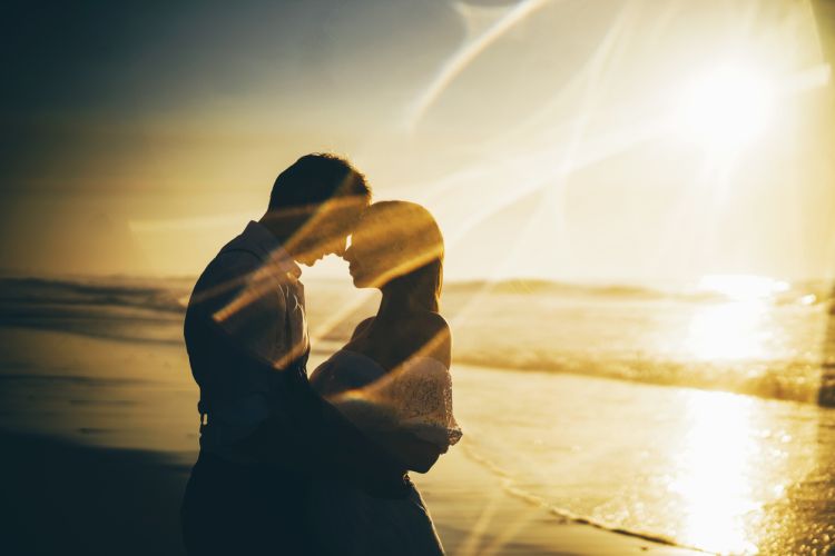 愛を確かめる二人