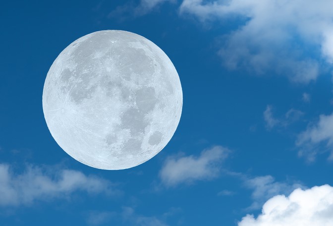 スーパーブルームーン