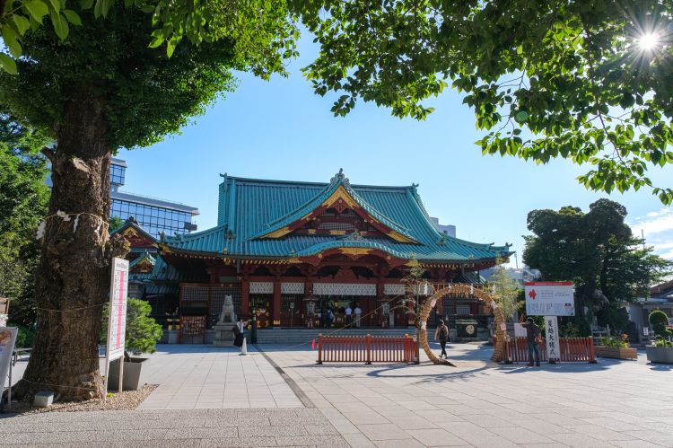 神田明神 茅の輪が設置された境内