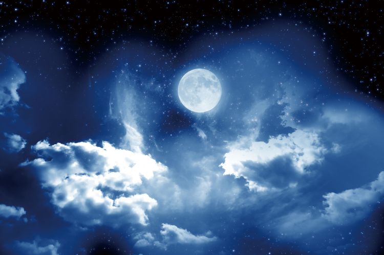 満月